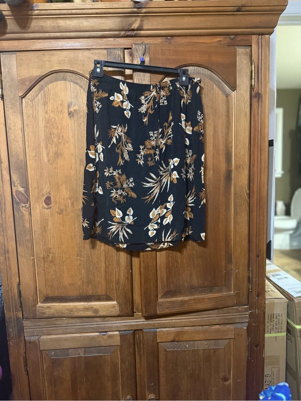 Bentley Plus Vintage Black & Brown Floral Skirt